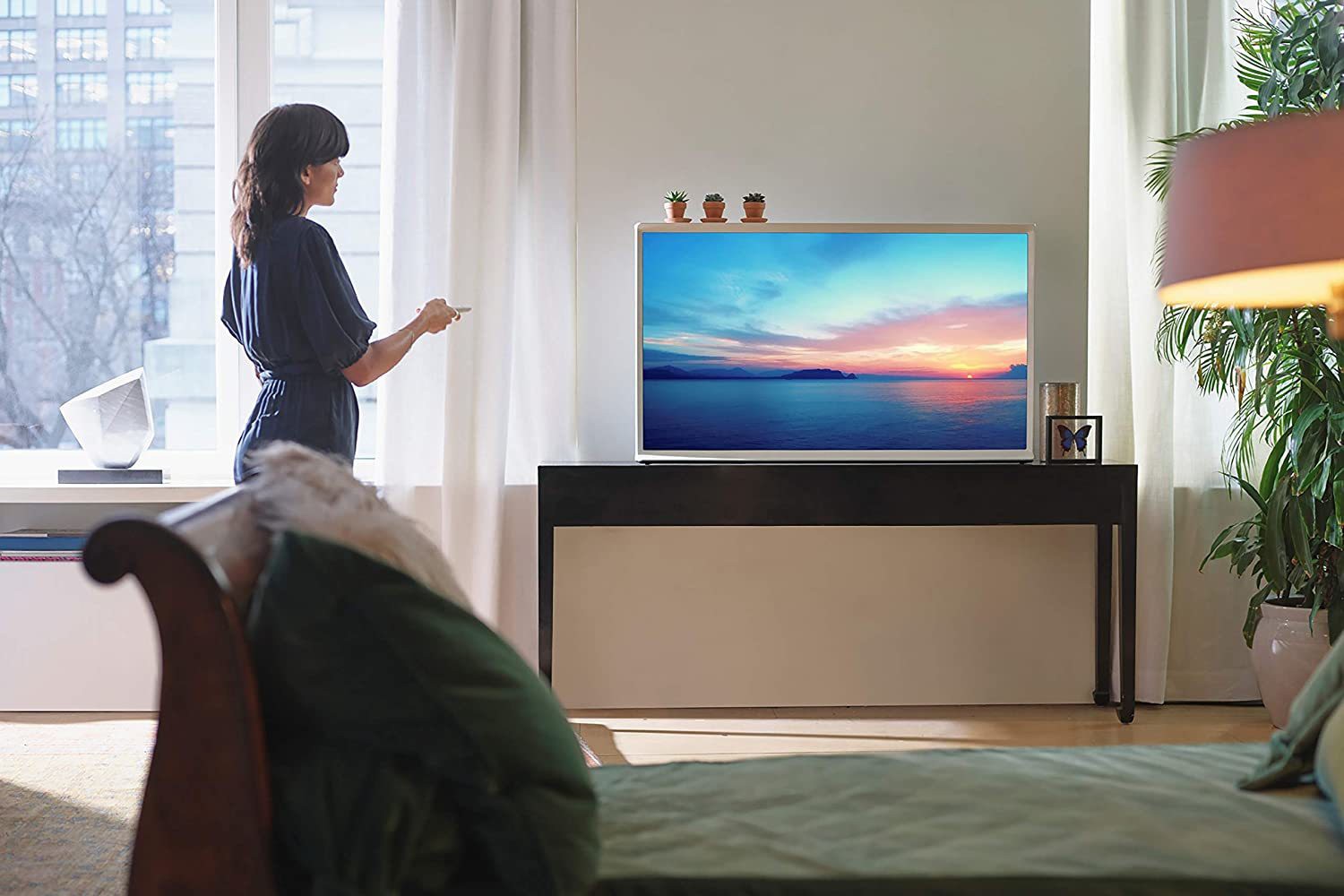 SAMSUNG The Serif Series (49 inch) Ultra HD (4K) (QA49LS01TAKXXL) SAMSUNG The Serif Series (49 inch) Ultra HD (4K) (QA49LS01TAKXXL)