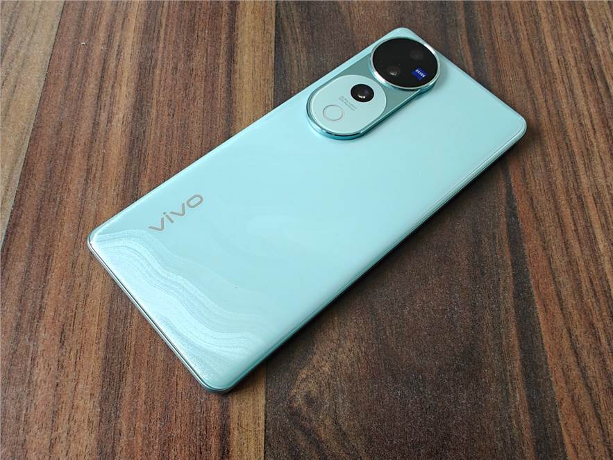 Vivo V40 Pro
