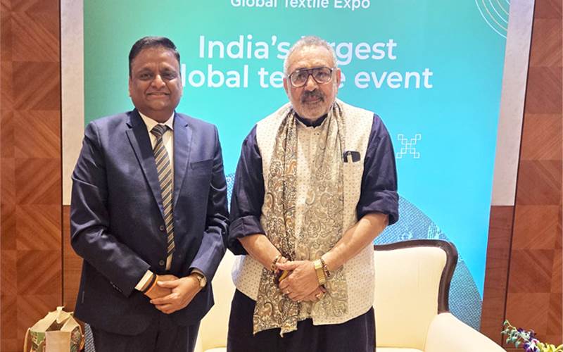 Colorjet chairman discusses sustainability with union minister