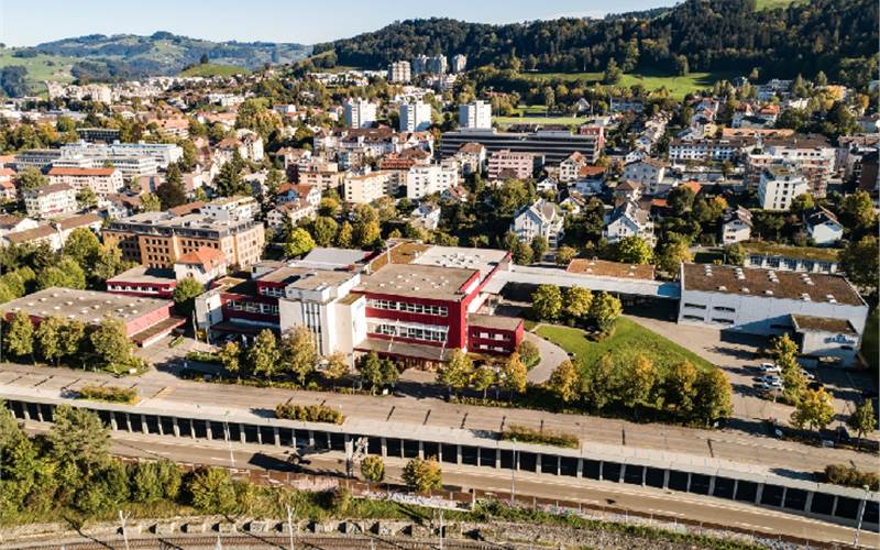 Heidelberg plans expansion in label market