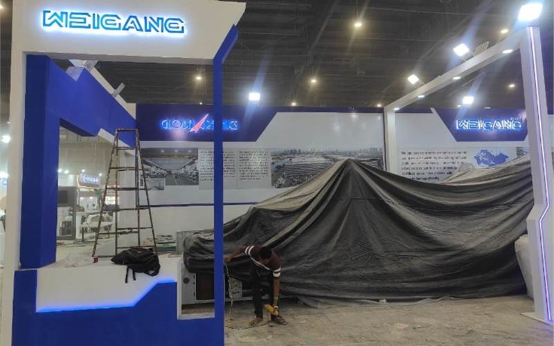 Weigang to display the ZJR-450G flexo printing machine