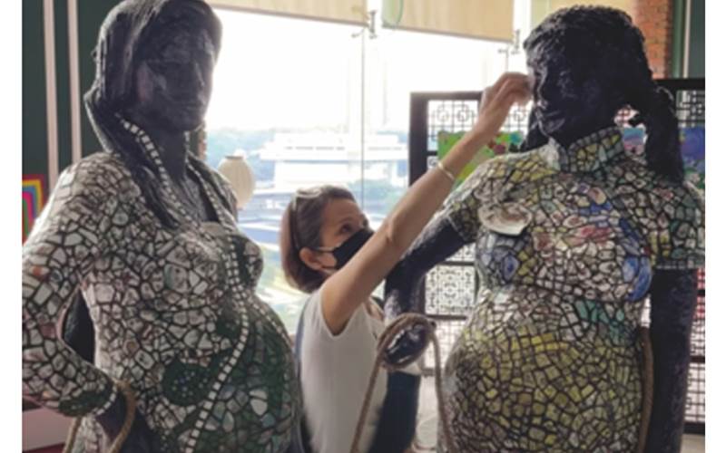 IM Group Foundation’s chair exhibits her artworks to raise funds for children in need