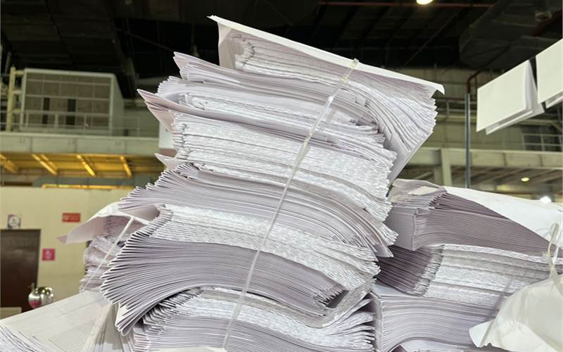 Paper stocks plummet despite good Q3 earnings