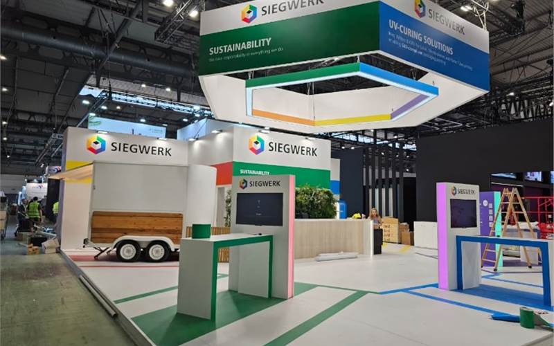 Siegwerk showcases low-migration inks for sensitive applications plus inkjet solutions, alongside new overprint varnishes for digitally printed labels and embellishment applications