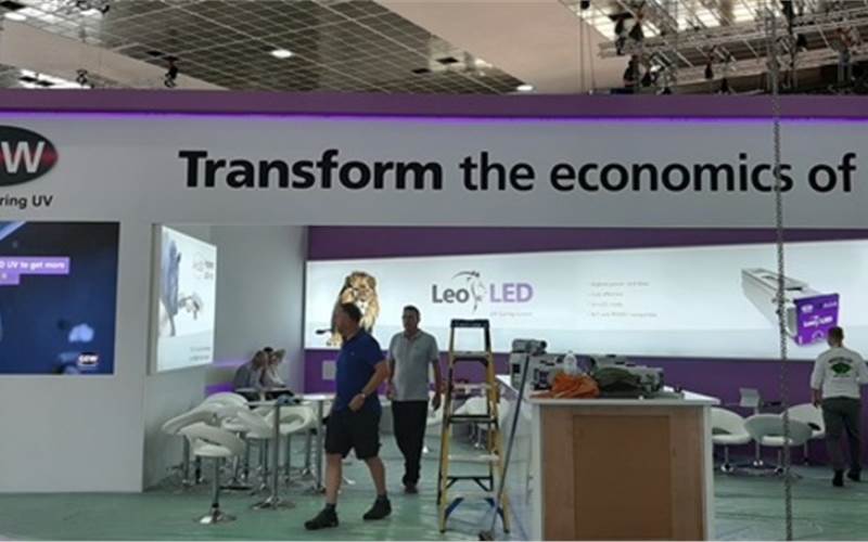 The new LeoLED UV curing system comes with a 50mm width window