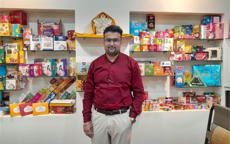 The Team Yarbal is 100 strong - and are spread across six manufacturing units. The ops is helmed by Amey Patil, director of Yarbal Print-Pack who is busy masterminding the company's next move