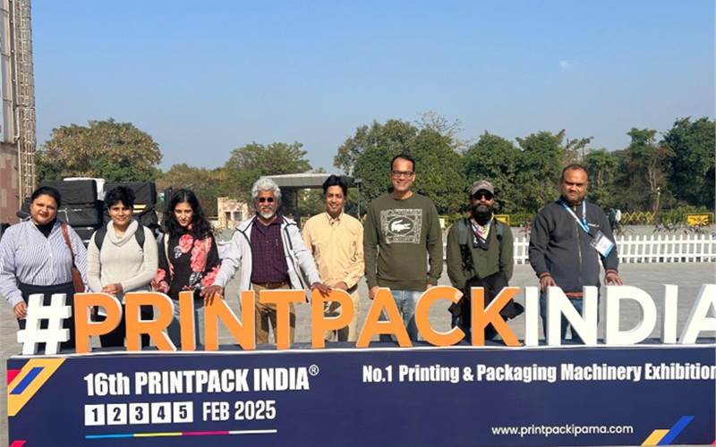 Team PrintWeek at ground zero. Stay tuned for the latest updates. Show bulletins at 10:10 am and 6:06 pm. Breaking news.