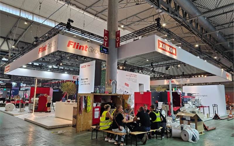 Xeikon showcases Titon, dry toner and inkjet presses for labels and packaging, spotlighting automation, sustainability and Flint Group expertise in hybrid inks