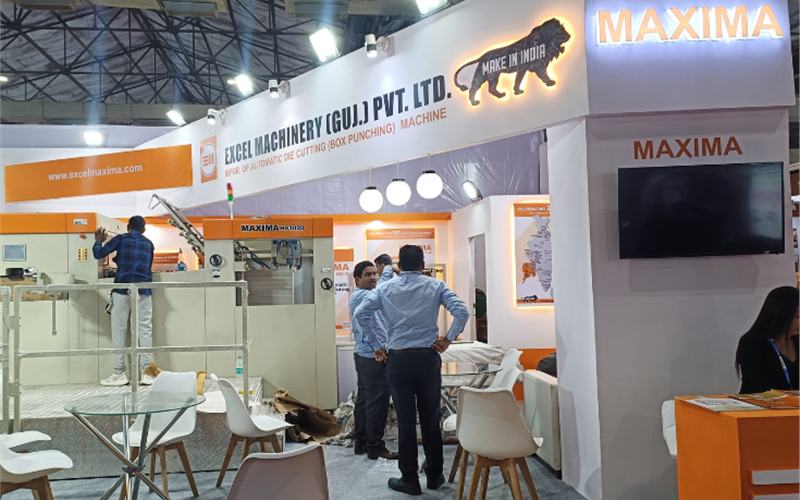 Excel Machinery is displaying its automatic die-cutting machines: Maxima EXB35, Maxima HS1020 and automatic blanking machine Maxima BL 1080DH
