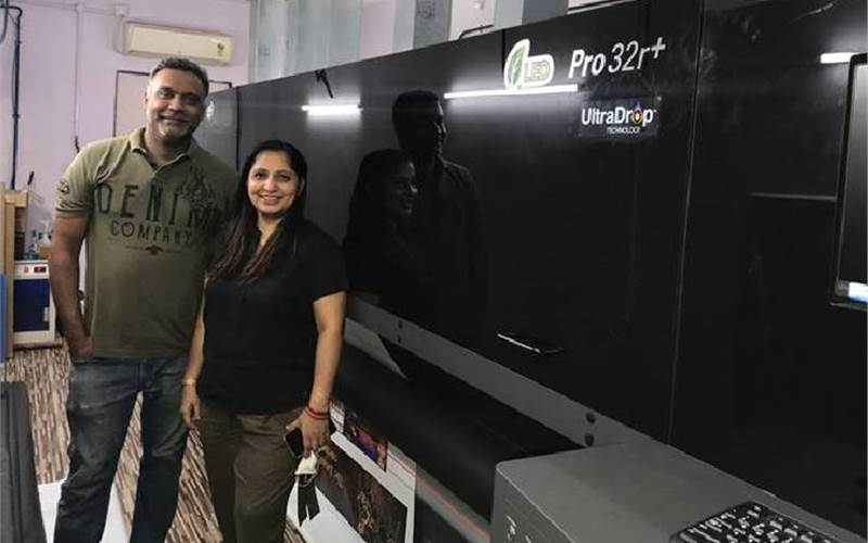 SNJ Enterprise installs EFI Pro32r+ LED Roll 2 Roll UV Printer