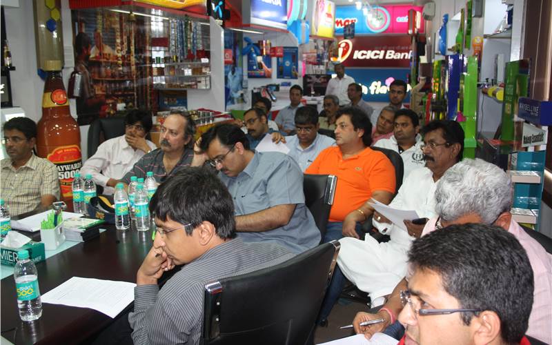 Share-to-Benefit forum provides a bazaar experience