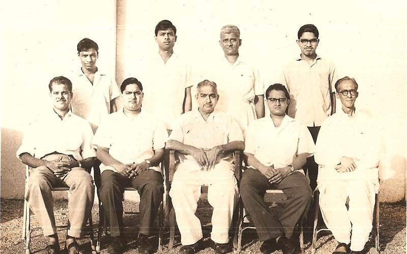 Team Swifts in the early 60s. In 1963, Swifts shifted to its independent premises in the heart of Mumbai at Marathe Udyog Bhavan, Prabhadevi