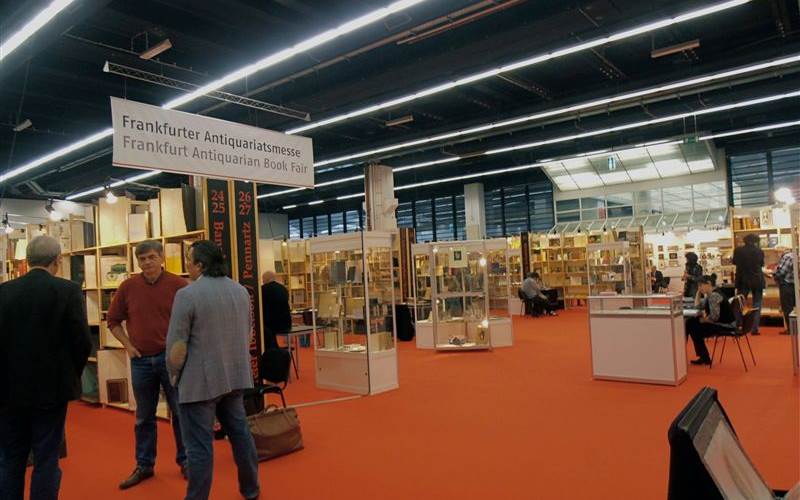 The Frankfurt Antiquarian Book Fair is held in conjunction with the Frankfurt Book Fair each year. Some valuable treasures and collectors’ items are to be found here.