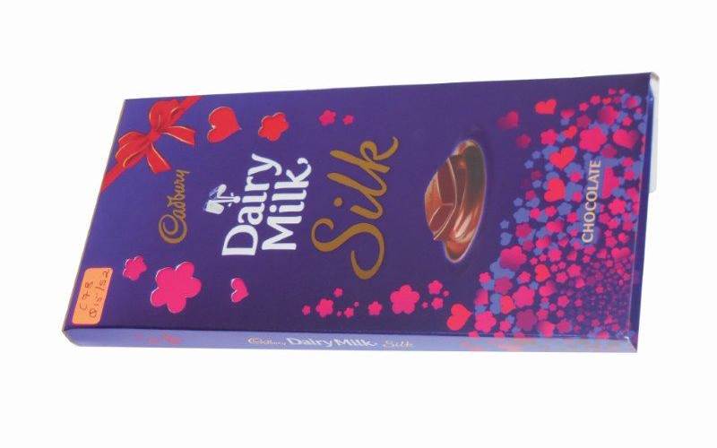 The Cadbury Silk gift pack, printed at Parksons' had exceptional graphic design, which showcased  Parksons’ printing expertise resulted in effective differentiation on the shelf