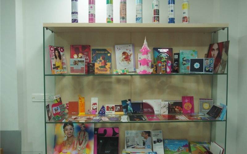 The Centre of Excellence also features discussion rooms which also host several samples and application. The picture is a mini sample gallery found in one of the discussion rooms