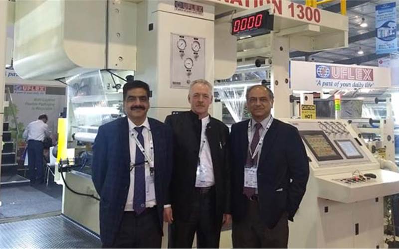 (l-r) Uflex's Sanjay Malik Sabharwal, Fidersek, Tandon