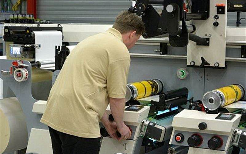 iSet is another feature on the press. It allows all print settings to be done conveniently from the front of the press, quick and calibrated.