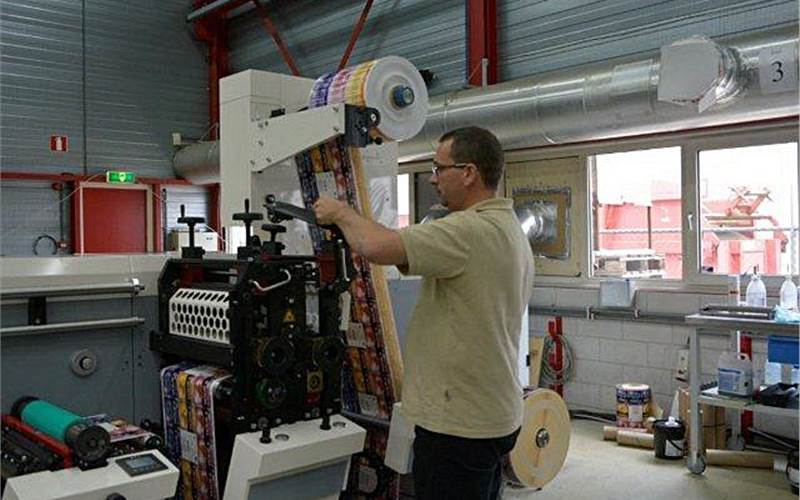 Die-cut station opens for die-cylinder change.