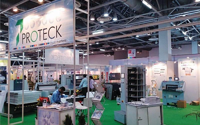 The highlight of Proteck's stall was a full cutting line with joggers and pile lifters and a programmable perfect binding machine. The full cutting line machine is a new concept designed by Proteck which again helps in reducing manual work.