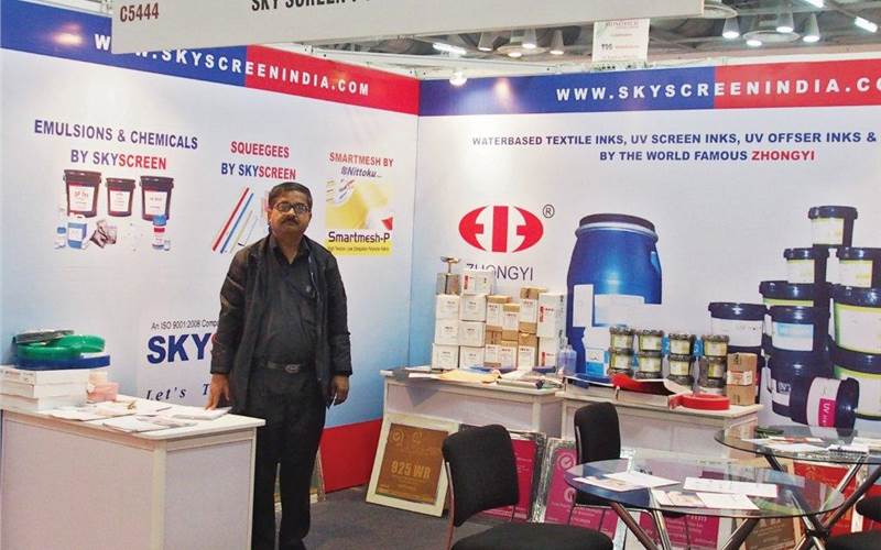 Mumbai-based Skyscreen showcased Zhongyi special effect UV varnish for screen printing applications as a value addition to offset printing. Nirankar Tiwari, sales manager, Skyscreen, said, “ We are educating the customers by highlighting the effects and textures using UV.”