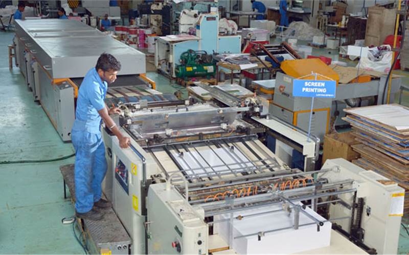 The screen printing unit has two kit. One from Sakurai and the other from Seria
