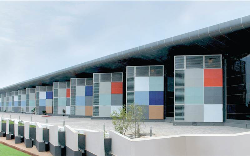 In the book segment, Manipal Technologies caters to the domestic market and education publishing. Of the total production 10% is hard case while the remaining is soft case. Gautham Pai says, "Most of the businesses have been for long runs through long-term contracts. We have not addressed the small quantity segment so far."