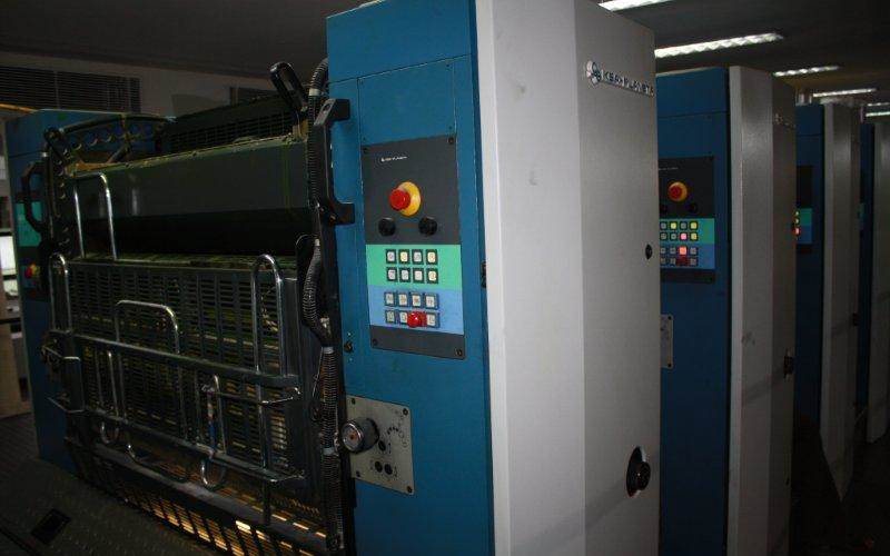 Once the paper and plates are loaded on the KBA Rapida 105 (U) eight-colour press or the Heidelberg press, the printing process begins