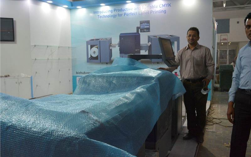 Tomorrow morning, Konica Minolta (F-21) will give its digital label press C71cf an India debut. In the picture is Vijay Kamat of Konica Minolta