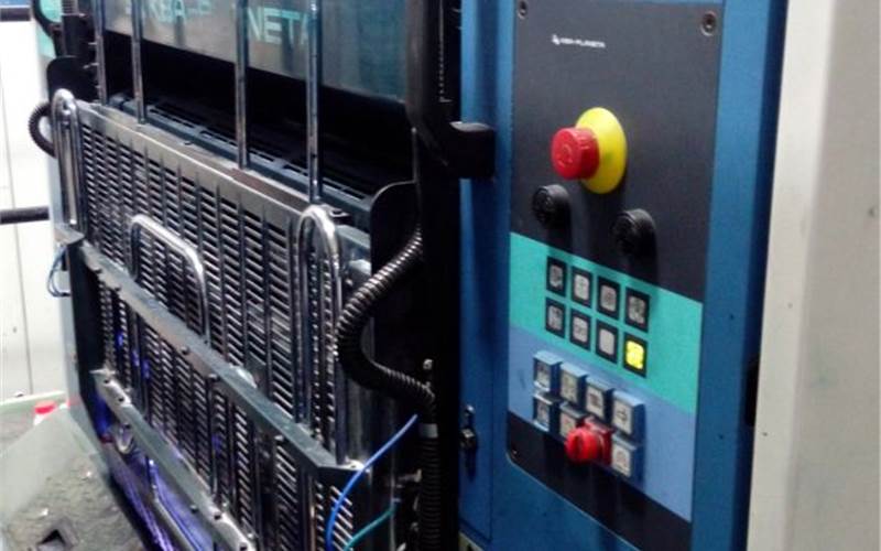 The KBA Planeta can print an average of 10,000 sheets per hour