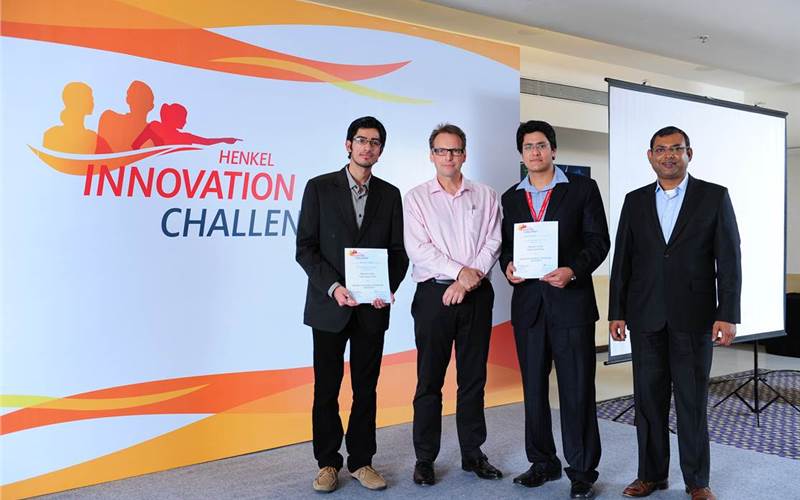 Jeremy Hunter, country president, Henkel (second from left) and Ranjan Das, HR director, Henkel India with the winners Aditya Yadav and Harsh Vardhan Pande  from SRM Universit