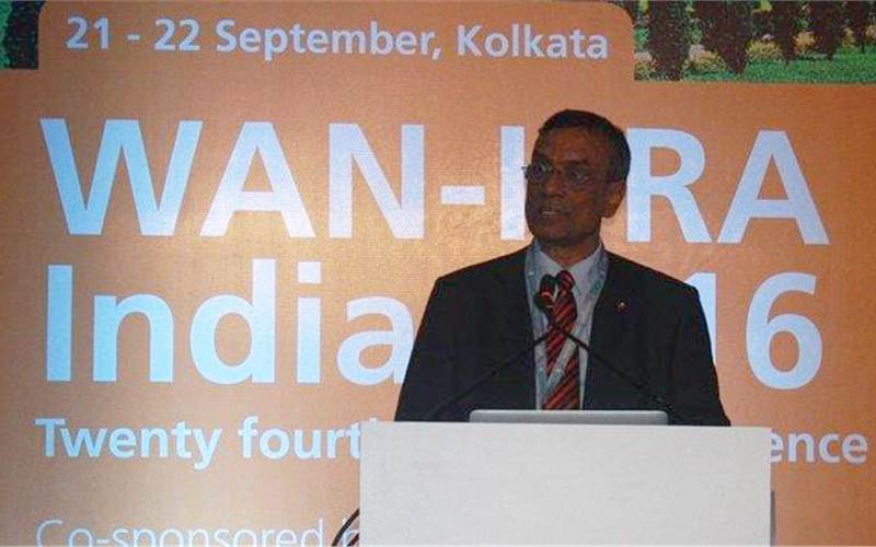 During his speech, Chandra Shekhar Ghosh, founder of Bandhan Bank, emphasised on micro finance and explained how he established a financial institution