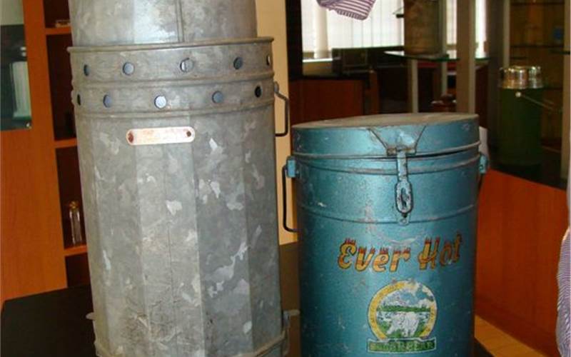 The humble dabba that packs hot meals