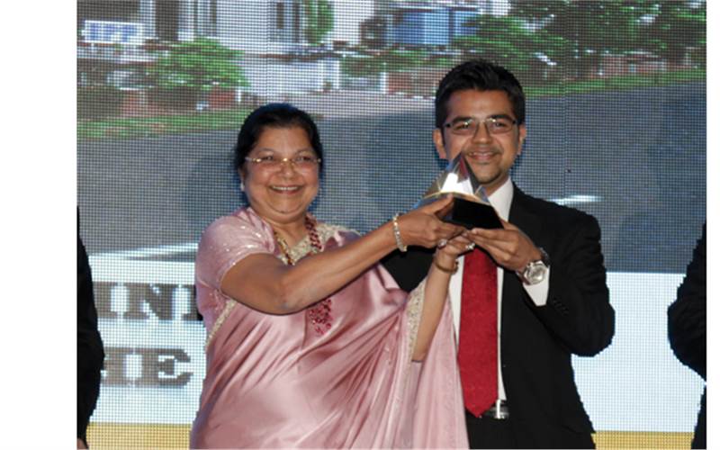 International Print-o-Pac (New Delhi) won the Post-Press Company of the Year (Tie) in 2013. As a book and magazine printer, IPP now serves over 25 book publishers and prints over 100 magazines each month