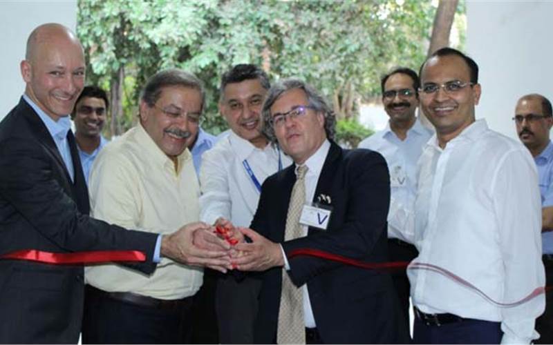 (l-r) Oran Sokol, Suresh Gupta, Dr Arup Basu, Alon Bar-Shany, Amar Chhajed at HPPL facility in Mumbai