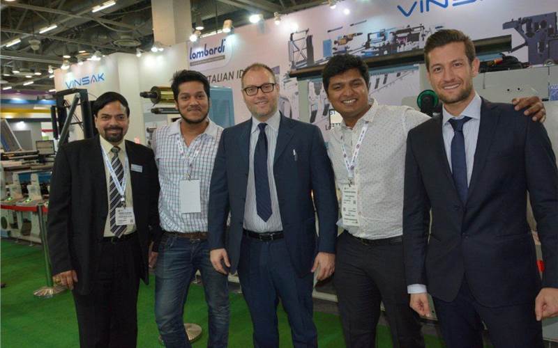 Shashwat Bansal with the representatives of Synchroline and Vinsak