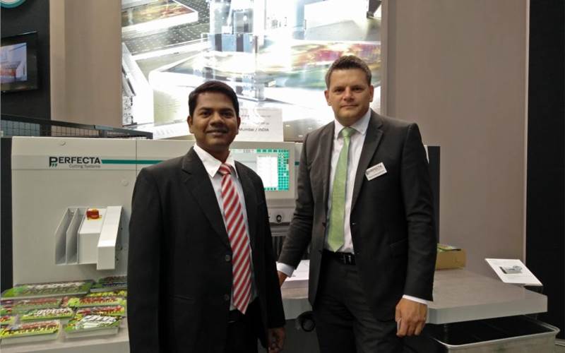 <a href="http://www.printweek.in/News/402200,perfecta-marks-120th-year-with-new-kits-deals.aspx?eid=56&edate=20160610&utm_source=20160610&utm_medium=newsletter&utm_campaign=daily_newsletter&nl=digital" style="color: white"
target="_blank">Perfecta marks 120th year with new kits, deals</a>