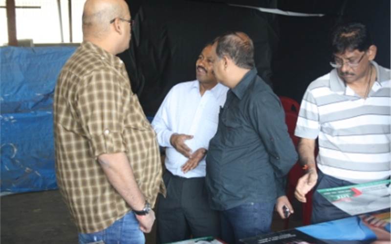 Rajgopal (white shirt) of Spectrum Scan gave an overview and introduction of Spectrum Scan