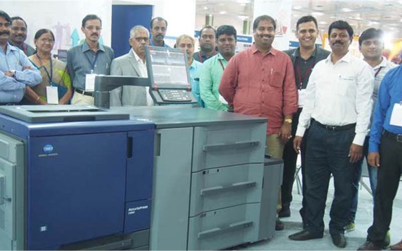 KM team with M Dinakaran of Dina Color Lab