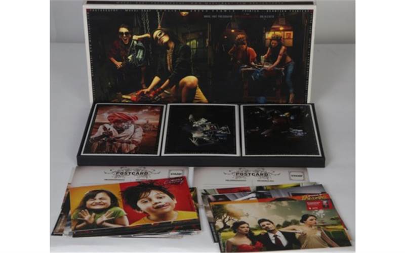 The Match Box for Mukul Raut portfolio, with a print run of 200, was digitally printed on metallic paper Star Dream Quartz 260 gsm. The cover was printed on coated paper SBS. Post-press included die-cut and pasting