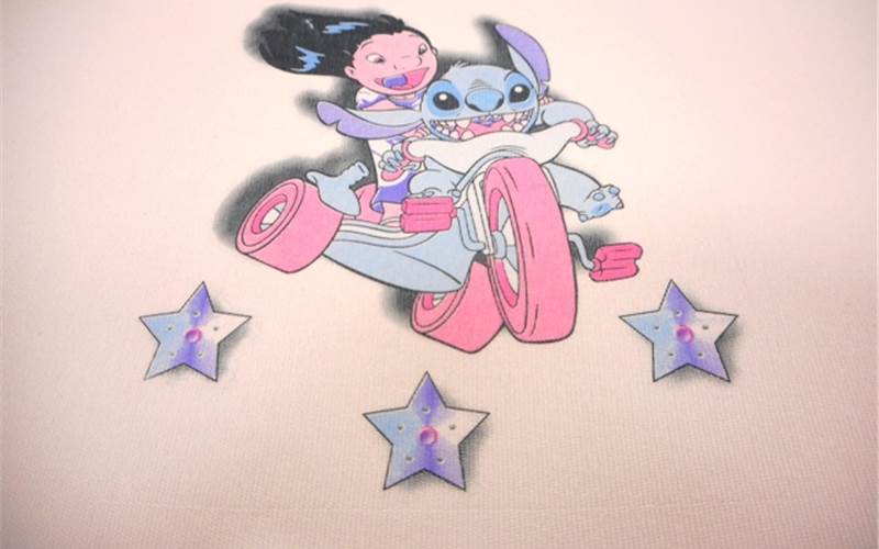 Sublimation transfer ink
          Ink system: Subliscreen Aqua HQ
          Printing process: Achieved by printing each of the four Subliscreen Aqua color on a  135 gsm coated paper transfer substrate and air dried