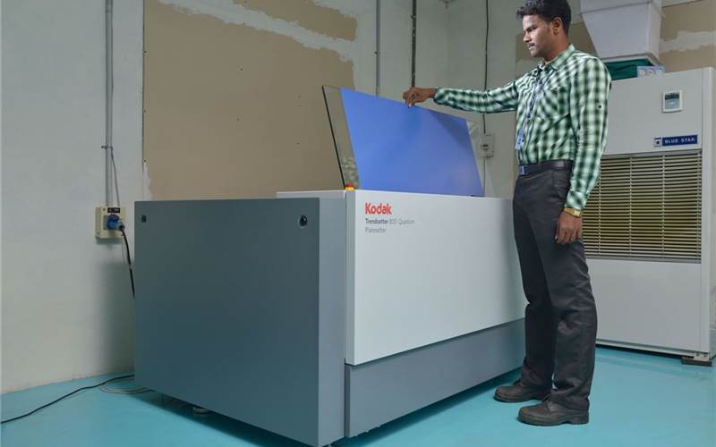 The Kodak Trendsetter 800 platesetter handles platemaking of the entire plant.