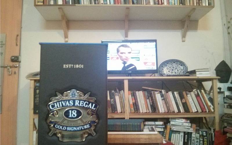 A fine example of packaging. A gift by Noel D'Cunha, who returned from the HP factory in Israel. For football fans, that is Brendan Rogers on TV