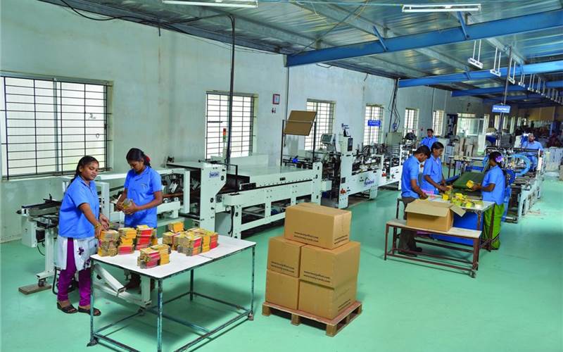 The Paktek GM-550 folder-gluer operates at 400 mtrs/min.