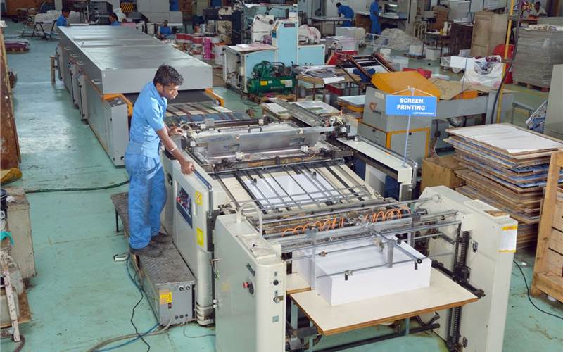 The screen printing unit has two kit. One from Sakurai and the other from Seria.