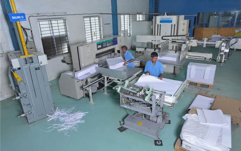 The Itoh-Robocut computerised guillotine.