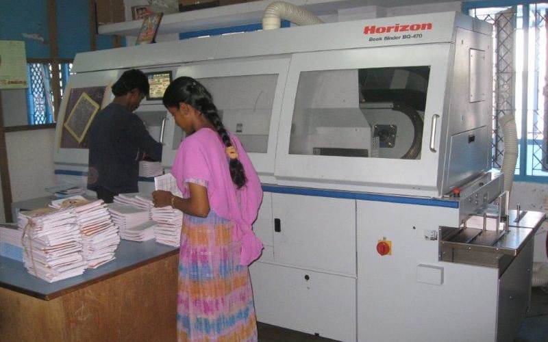 It has installed Horizon's BQ 470 four-clamp perfect binder