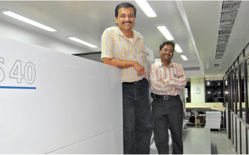Thakurdesai (l) and Navale of Unique Offset: handling Pune’s print
demand