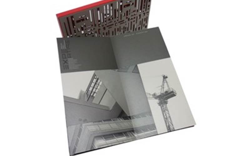 SILVERPOINT PRESS | SNS Developers brochureLength of run: 500Art: CMYK + Special GreyPre-Press: GMG SolutionsPress: Komori (four colour)Post-Press: Embossing, satin aqeous coating throughout the brochure, spot texture UV, laser cutting on the jacket. Brouchure was pasted back-to-backPaper: 125gsm Sirio Pearl Polar Dawn for the cover, 220gsm Fedrigoni Stucco Tintoretto Gesso for text pages, 2.5mm grey board