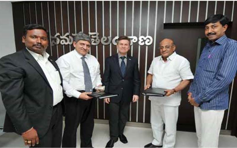 Namaste Telangana orders Manroland Cromoman 4x1