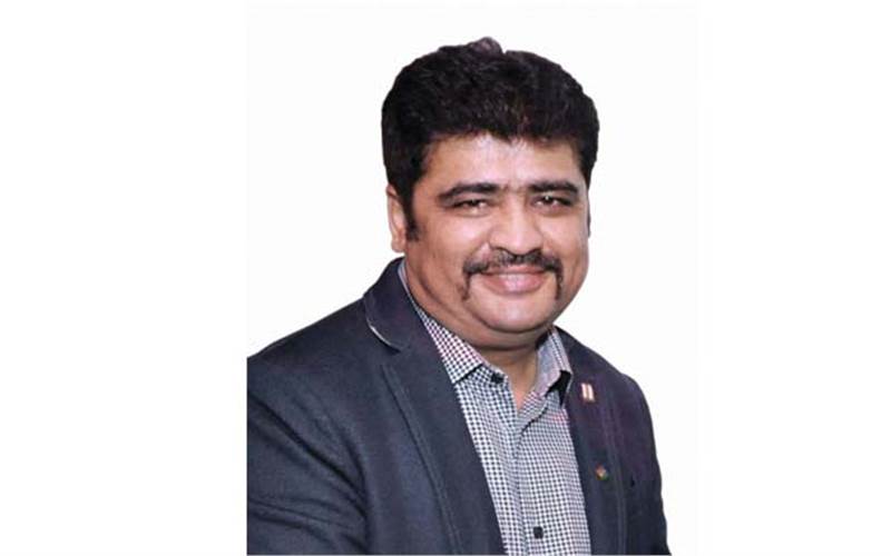 Raju Suneja of Sona Papers